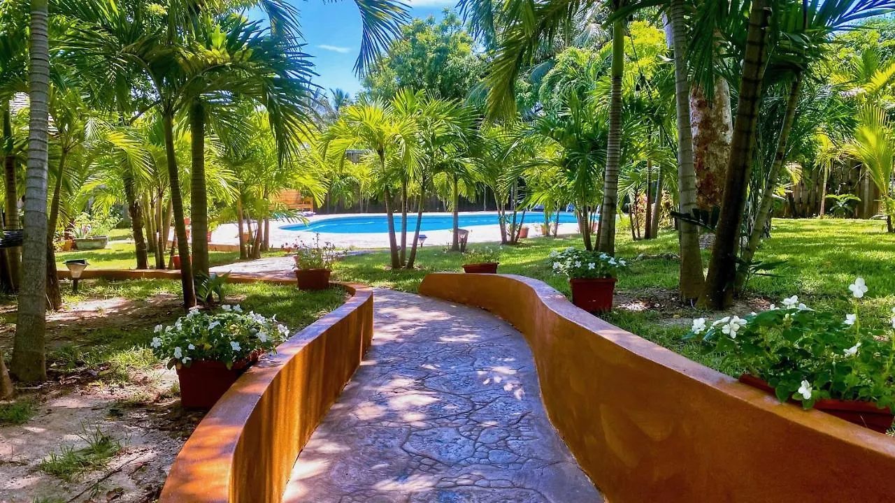 Seaside Family Oasis, King Bed, Private Pool, With Car Apartment Nassau